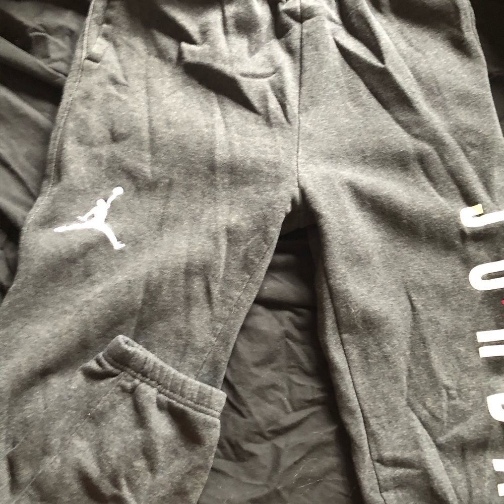 Boys Air Jordan sweatpants